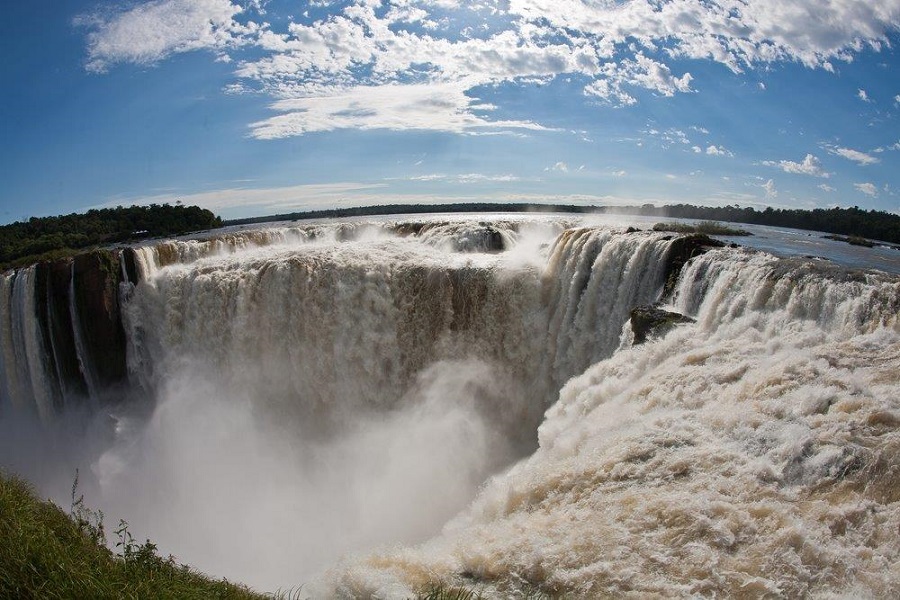 The Devils Throat on the Argentine side of Iguazú Falls